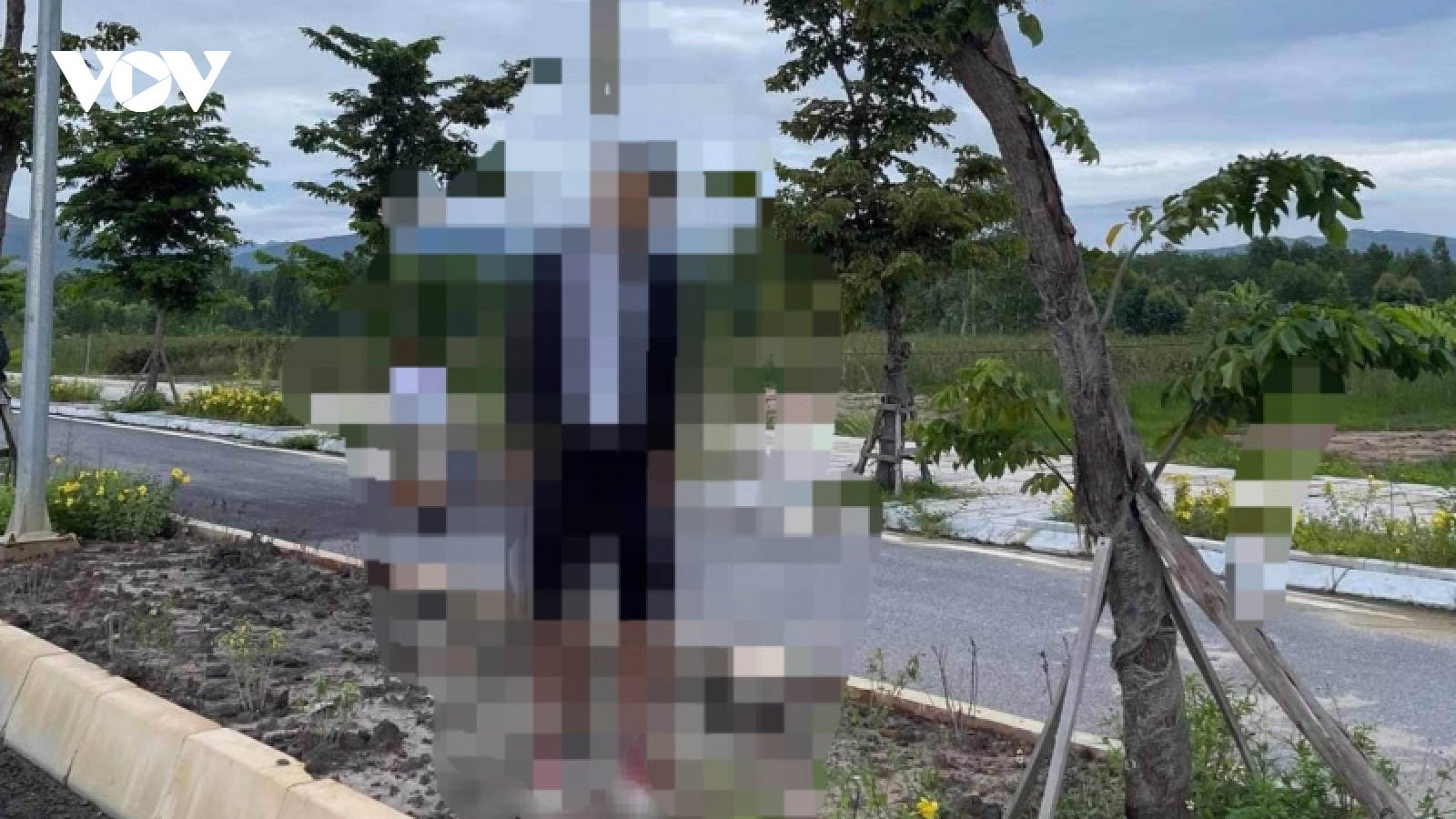 Phát hiện nam thanh niên tử vong trong tư thế treo cổ ở Uông Bí