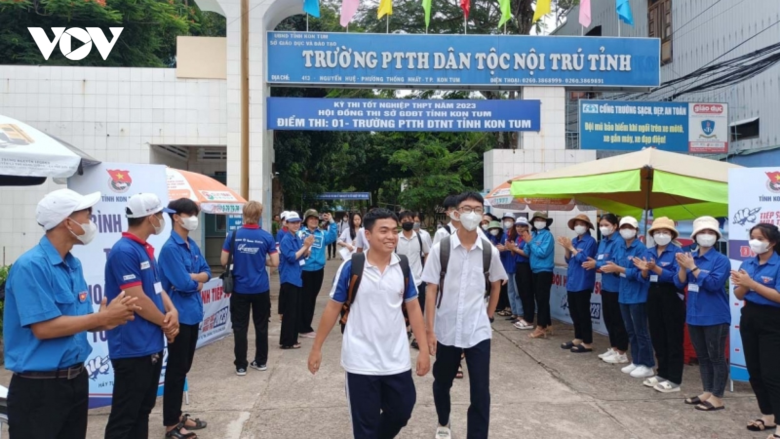 Kết quả thi tốt nghiệp THPT năm 2023: Kon Tum tăng 6 bậc