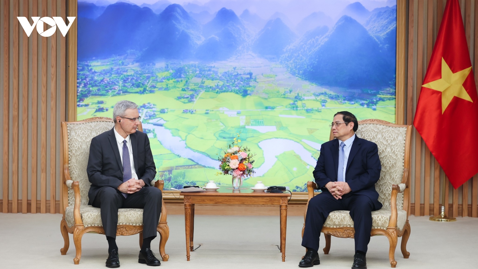 Thủ tướng tiếp Đại sứ Cộng hòa Pháp và Đại sứ Brunei tại Việt Nam
