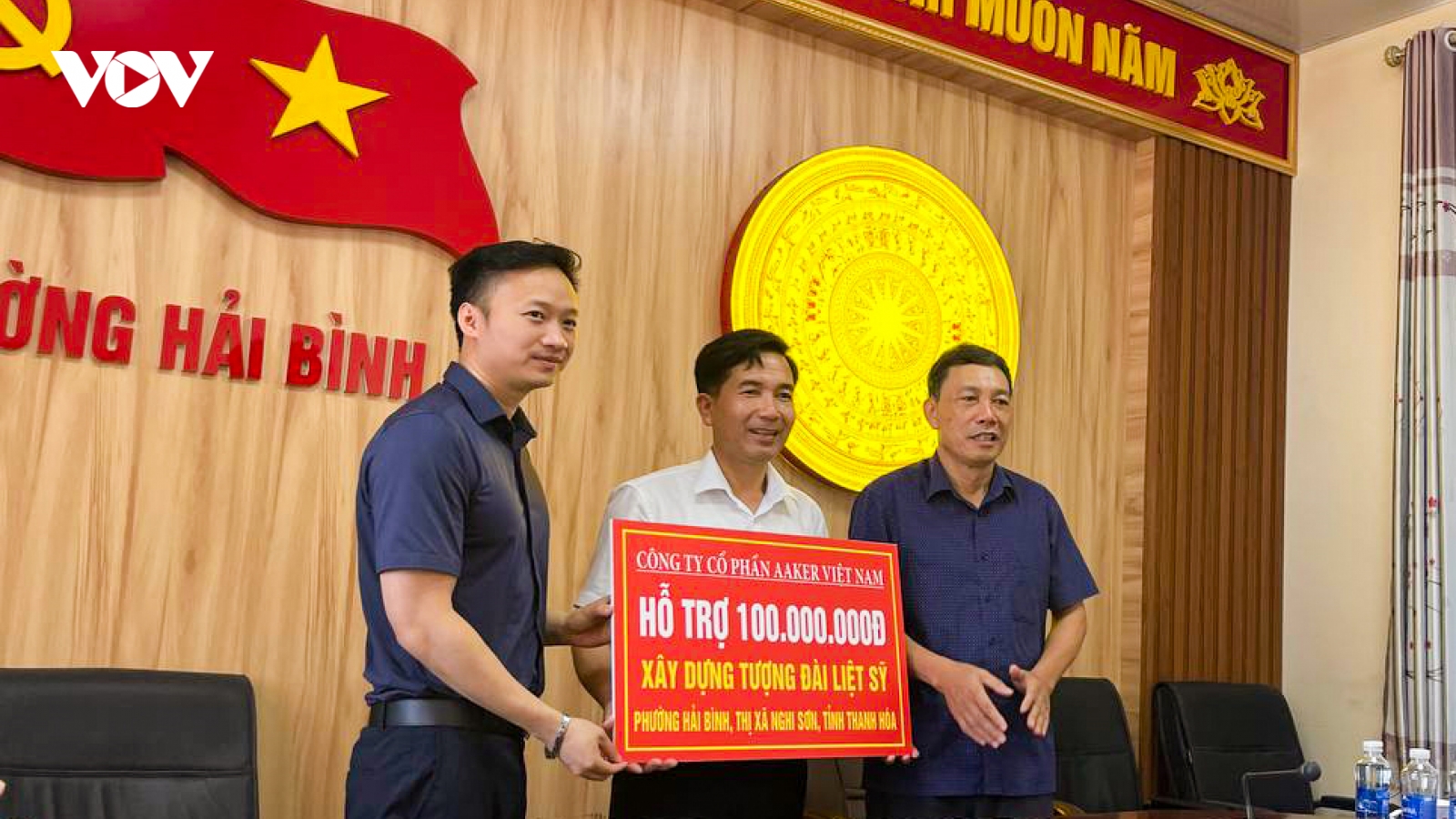 Thăm, tặng quà các thương binh, gia đình chính sách tại tỉnh Thanh Hóa