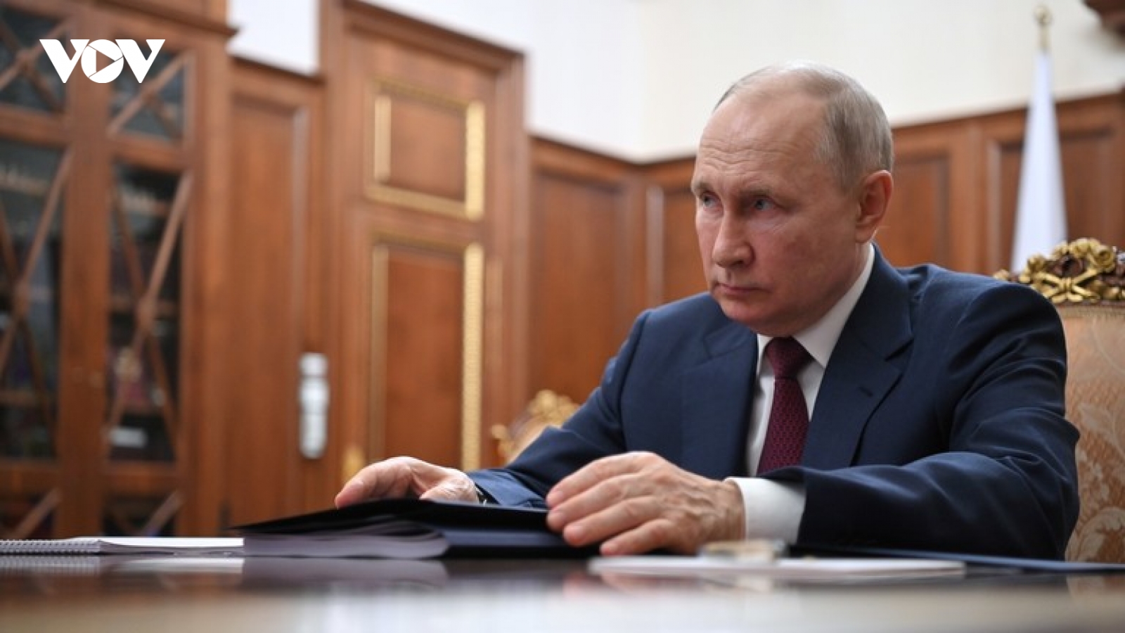 Tổng thống Putin tuyên bố Nga có đủ bom chùm để đáp trả Ukraine