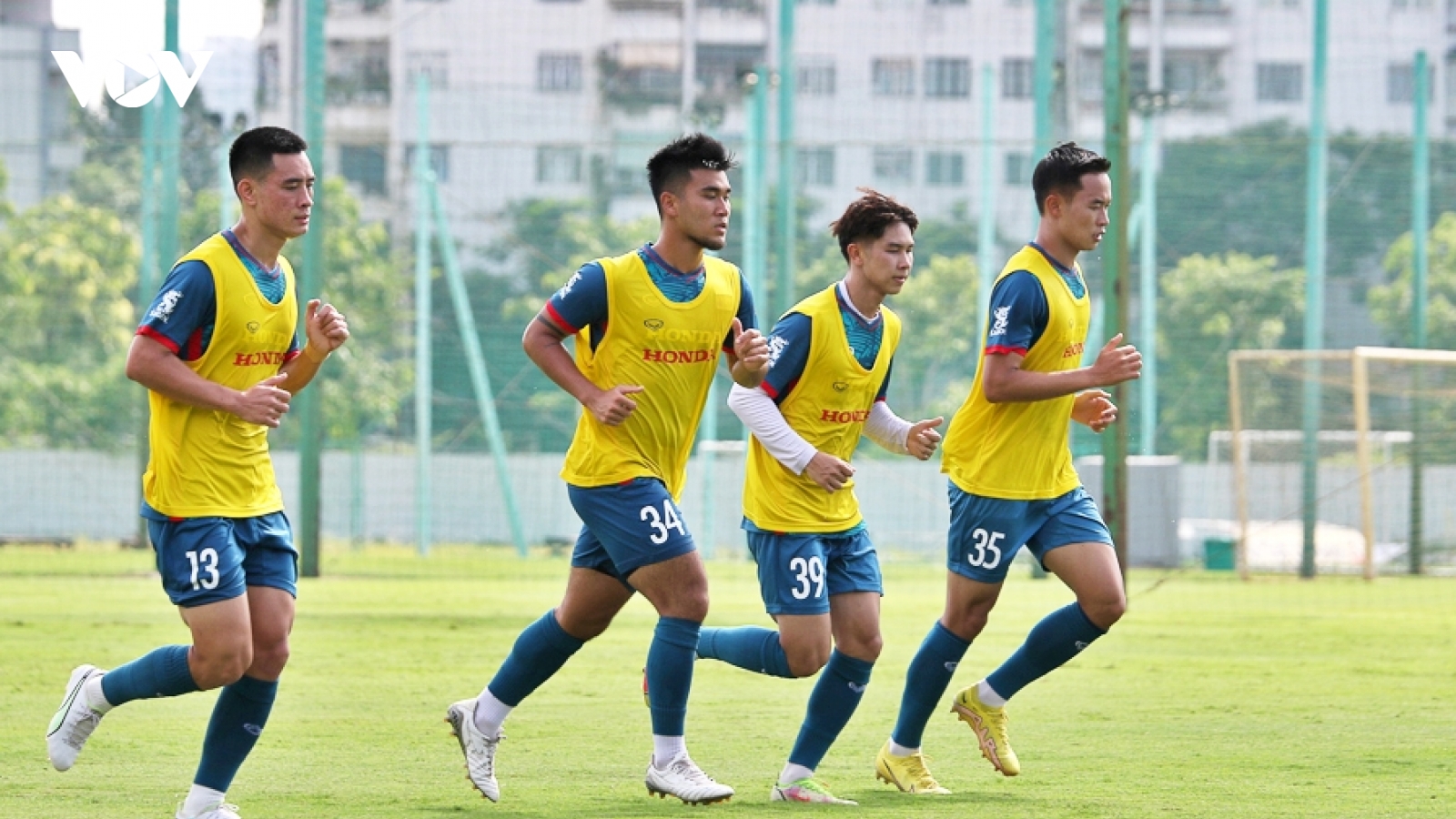 HLV Hoàng Anh Tuấn bất ngờ bổ sung quân cho U23 Việt Nam