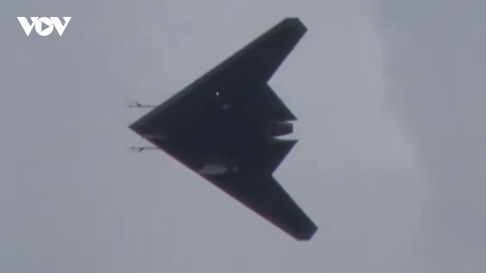 UAV S-70 Okhotnik của Nga bay cặp với máy bay chiến đấu MiG-29
