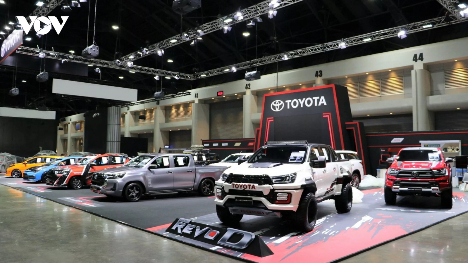Ngắm dàn Toyota Hilux độ tại Bangkok Auto Salon 2023