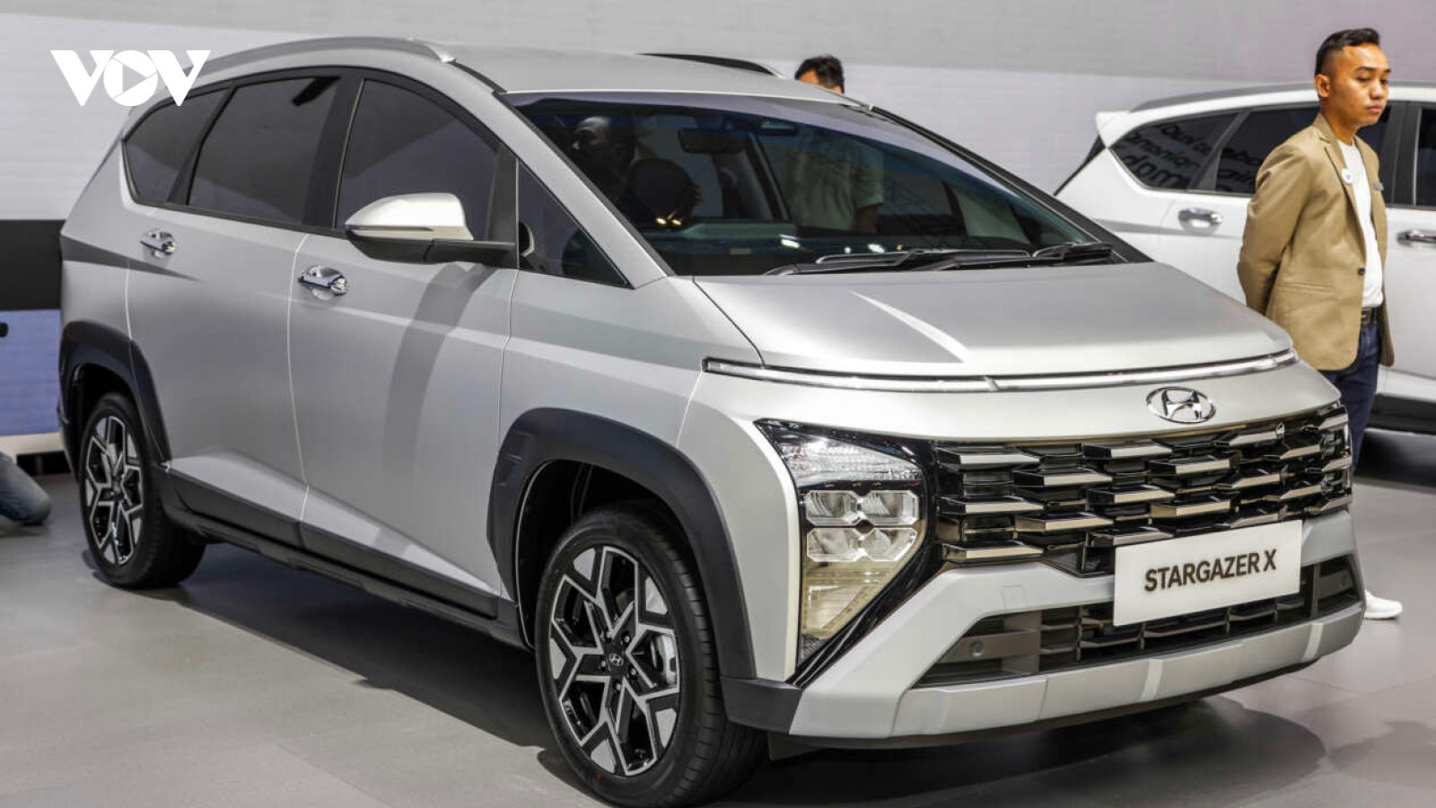 Hyundai Stargazer X ra mắt, cạnh tranh cùng Mitsubishi Xpander Cross