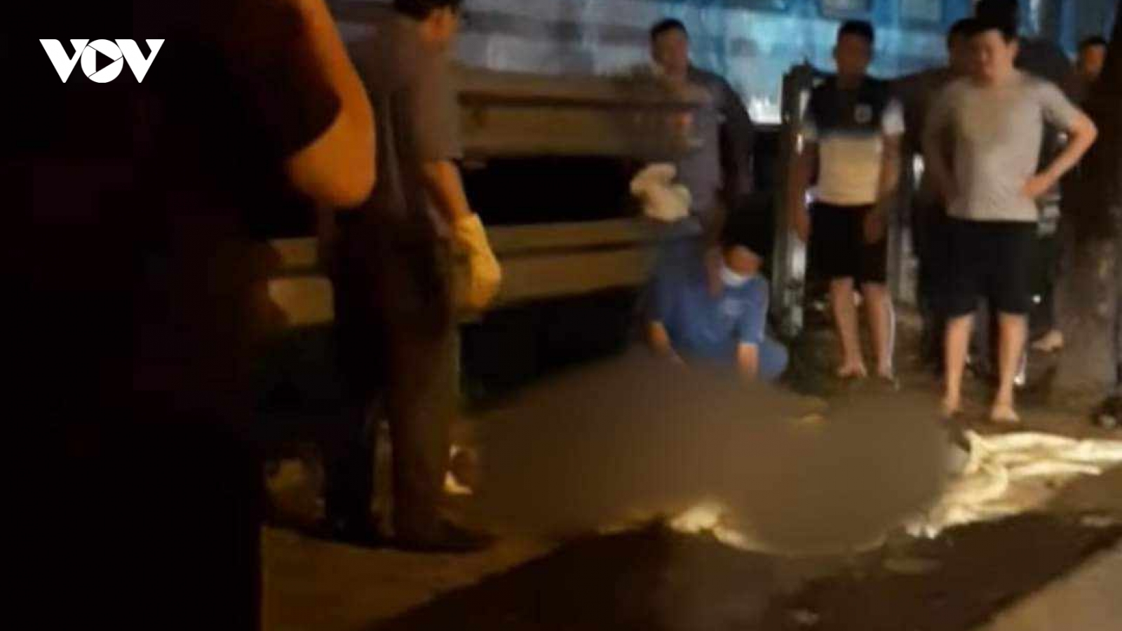 Va chạm với tàu hỏa ở Hà Nội khiến 1 người đi xe máy tử vong