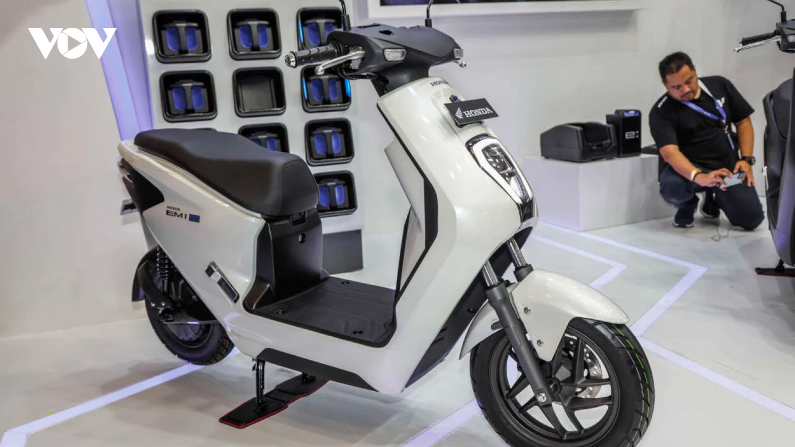 Honda EM-1 - mẫu xe máy điện nhỏ gọn cho đô thị