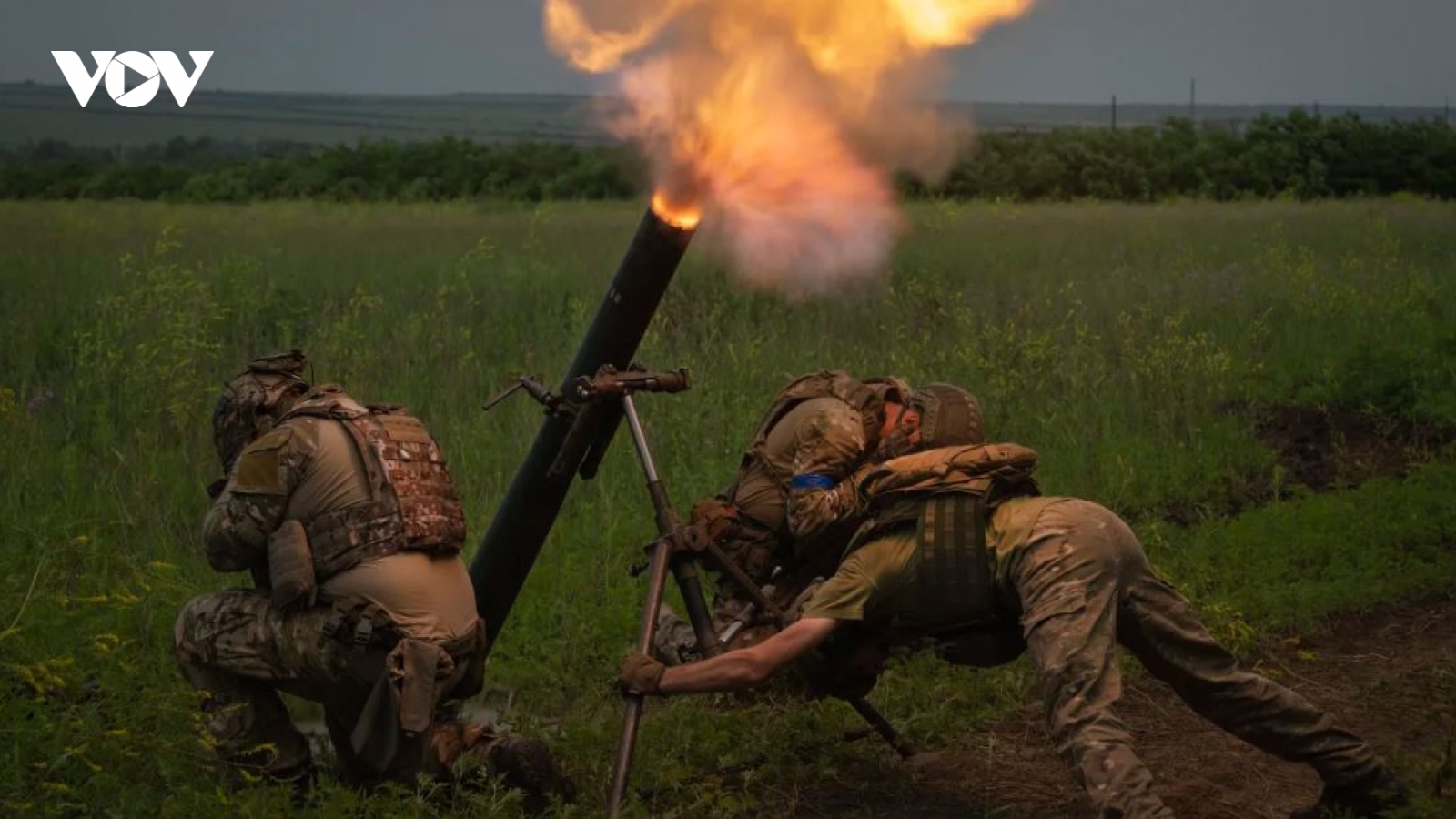 Ukraine đạt được thành quả ở phía Nam, Nga nỗ lực phân tán lực lượng của Kiev