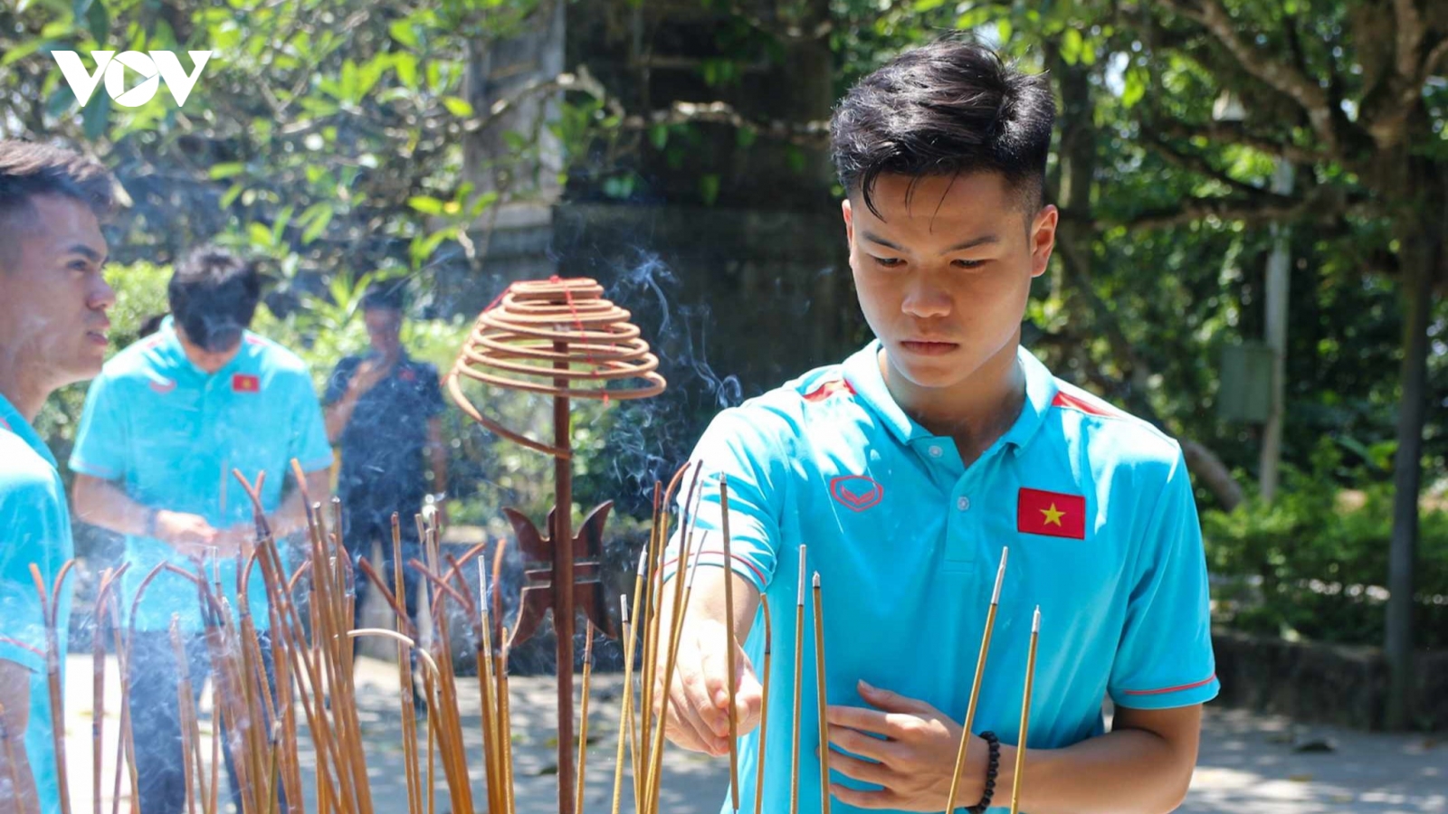 U23 Việt Nam dâng hương tưởng niệm các Vua Hùng trước ngày thi đấu giải châu Á