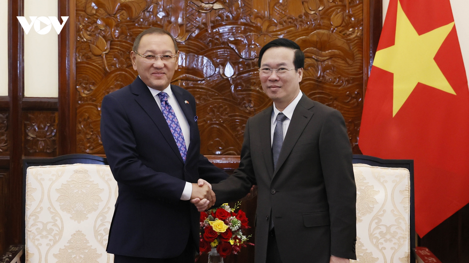 Chủ tịch nước Võ Văn Thưởng tiếp Đại sứ Kazakhstan chào từ biệt