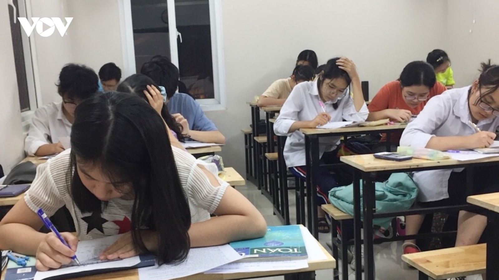 Những đứa trẻ ca 3 - ám ảnh những mùa thi