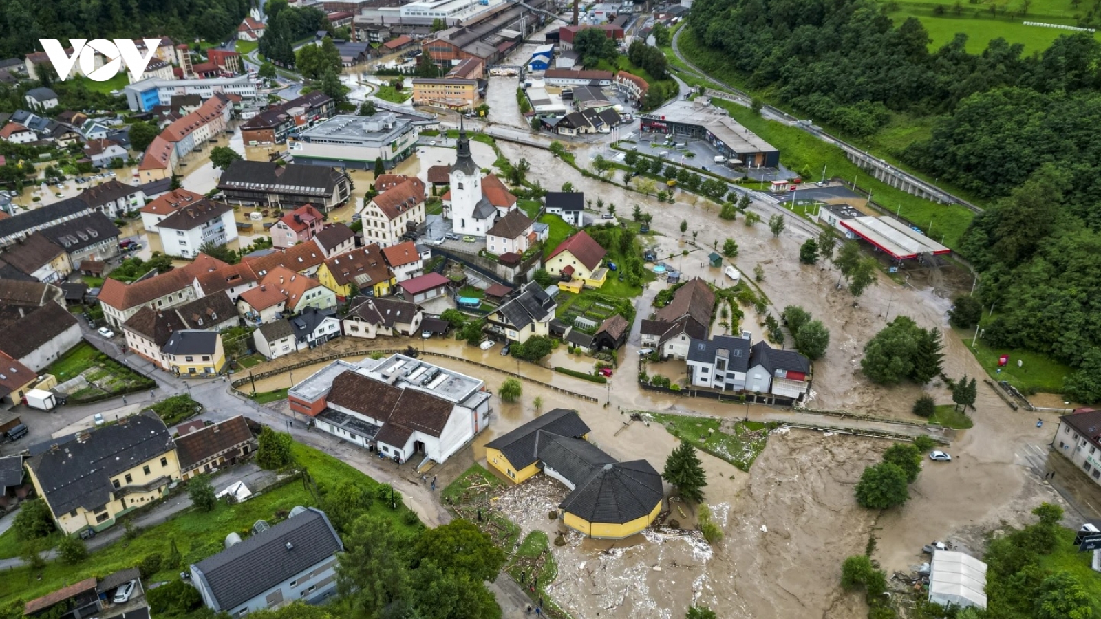 Lũ lụt tại Slovenia làm 3 người thiệt mạng, nhấn chìm hàng trăm ngôi nhà
