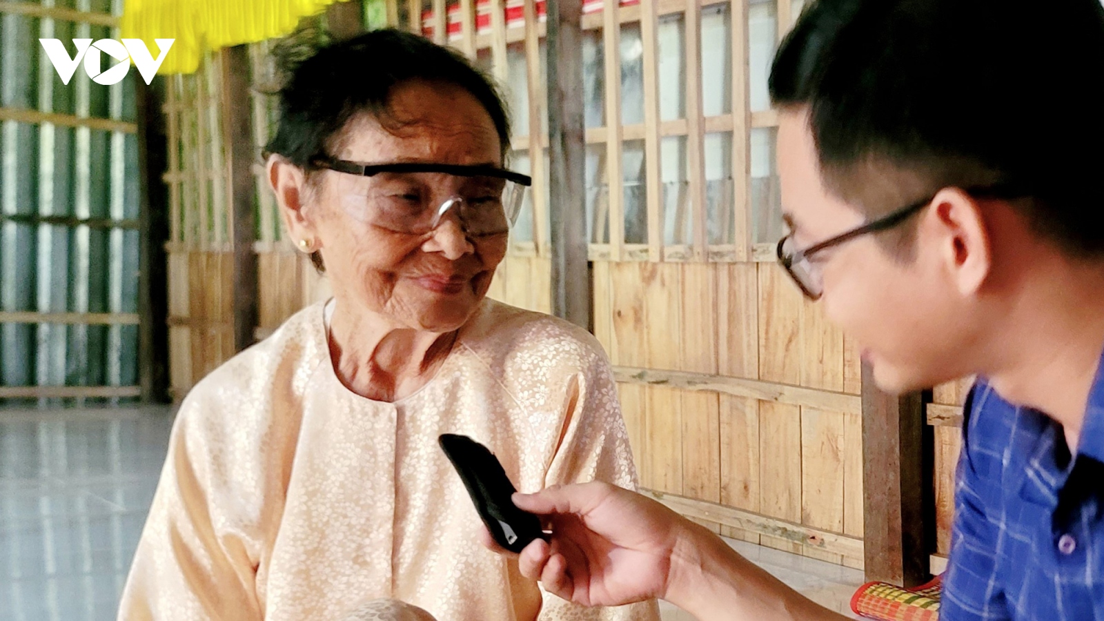 Bà Út Ngàn nhân chứng sống kể về Đài Phát thanh Nam Bộ thời kháng chiến