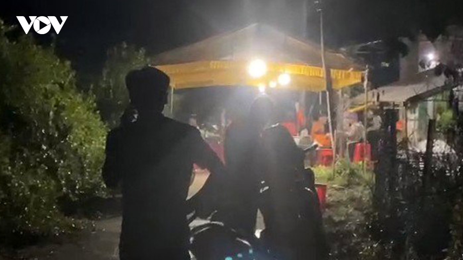 Bé trai 2 tuổi tử vong nghi do sặc sữa