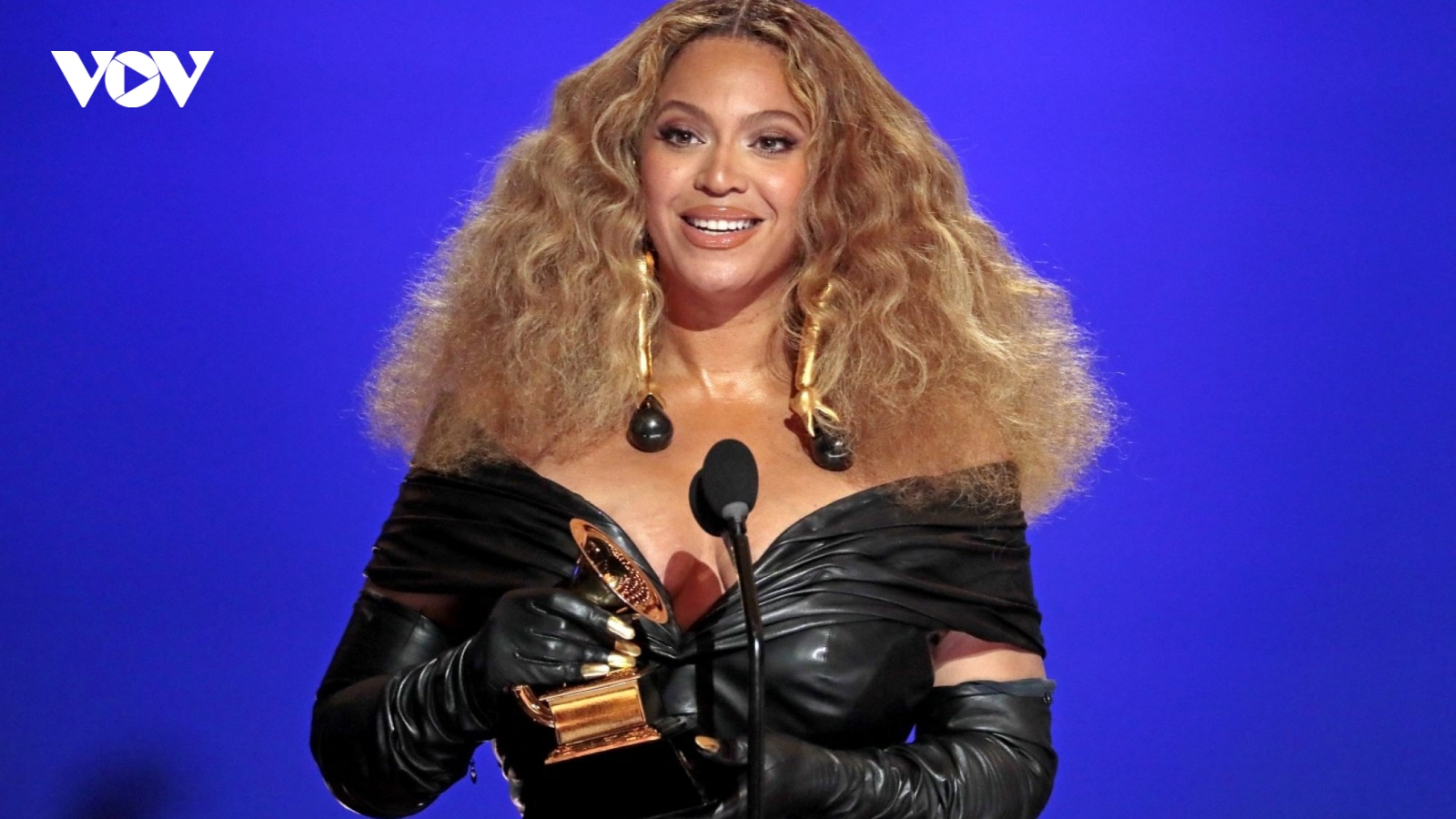 Sự nghiệp huy hoàng của "nữ hoàng nhạc pop" Beyoncé qua các con số
