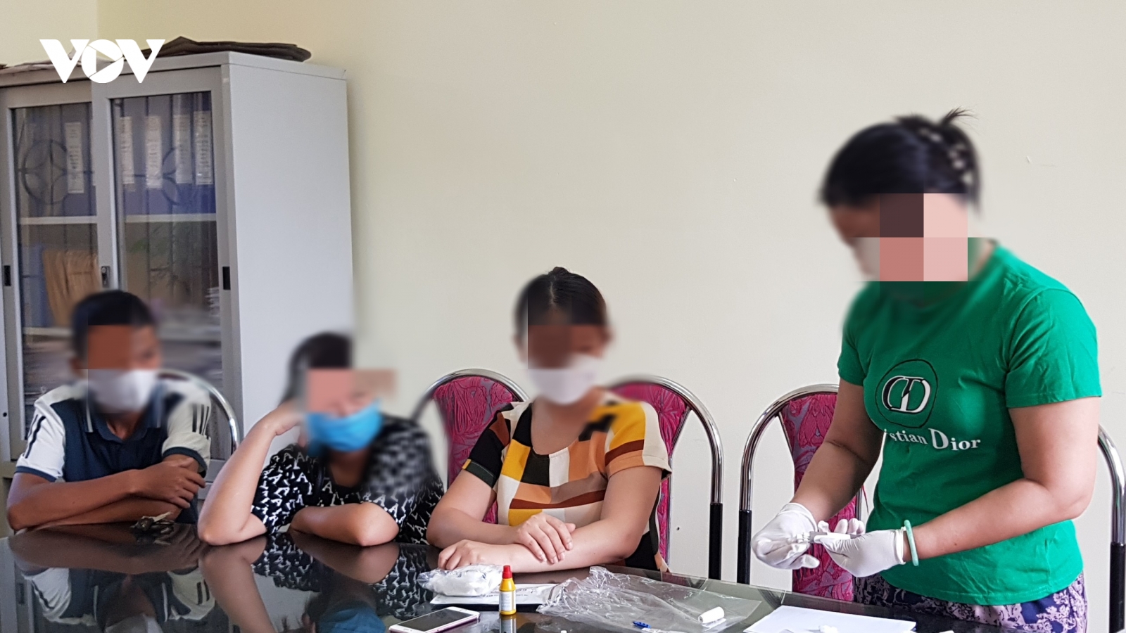 Yêu cầu làm rõ việc nhóm “Bông Hồng Đen” tự ý lấy máu học sinh