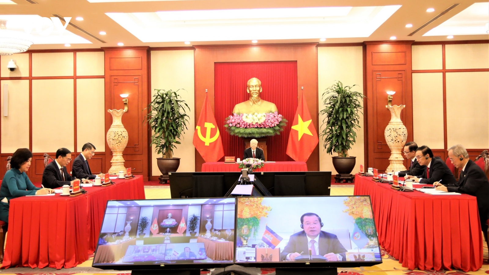 Tổng Bí thư Nguyễn Phú Trọng điện đàm với Chủ tịch CPP, Thủ tướng Campuchia Hun Sen