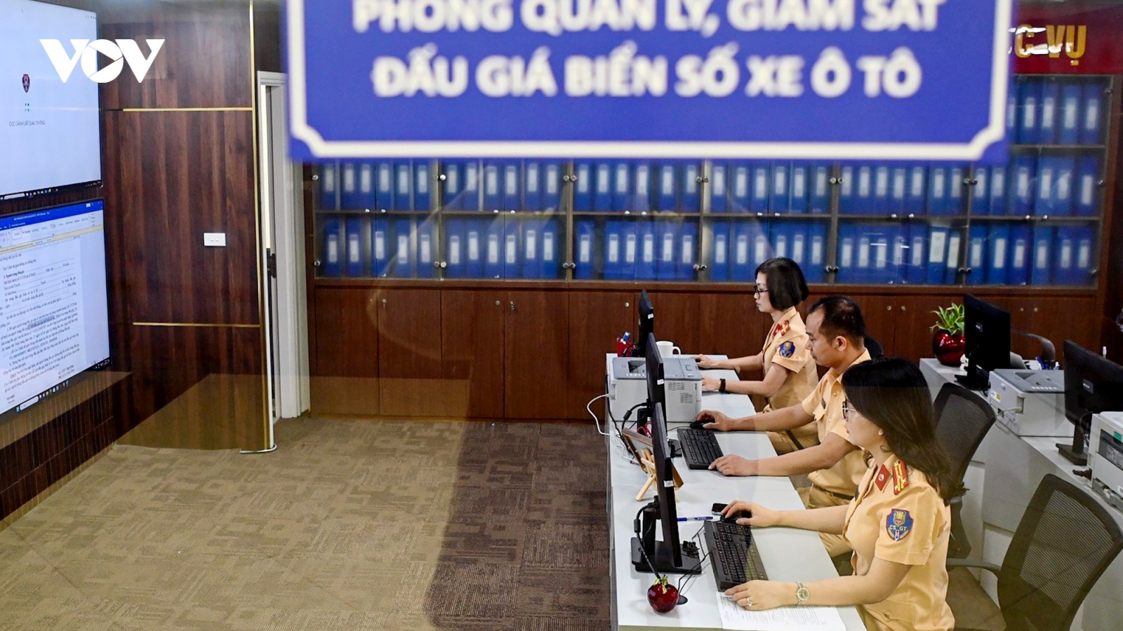 Sau sự cố, quyền lợi của người tham gia đấu giá biển số xe có được đảm bảo?