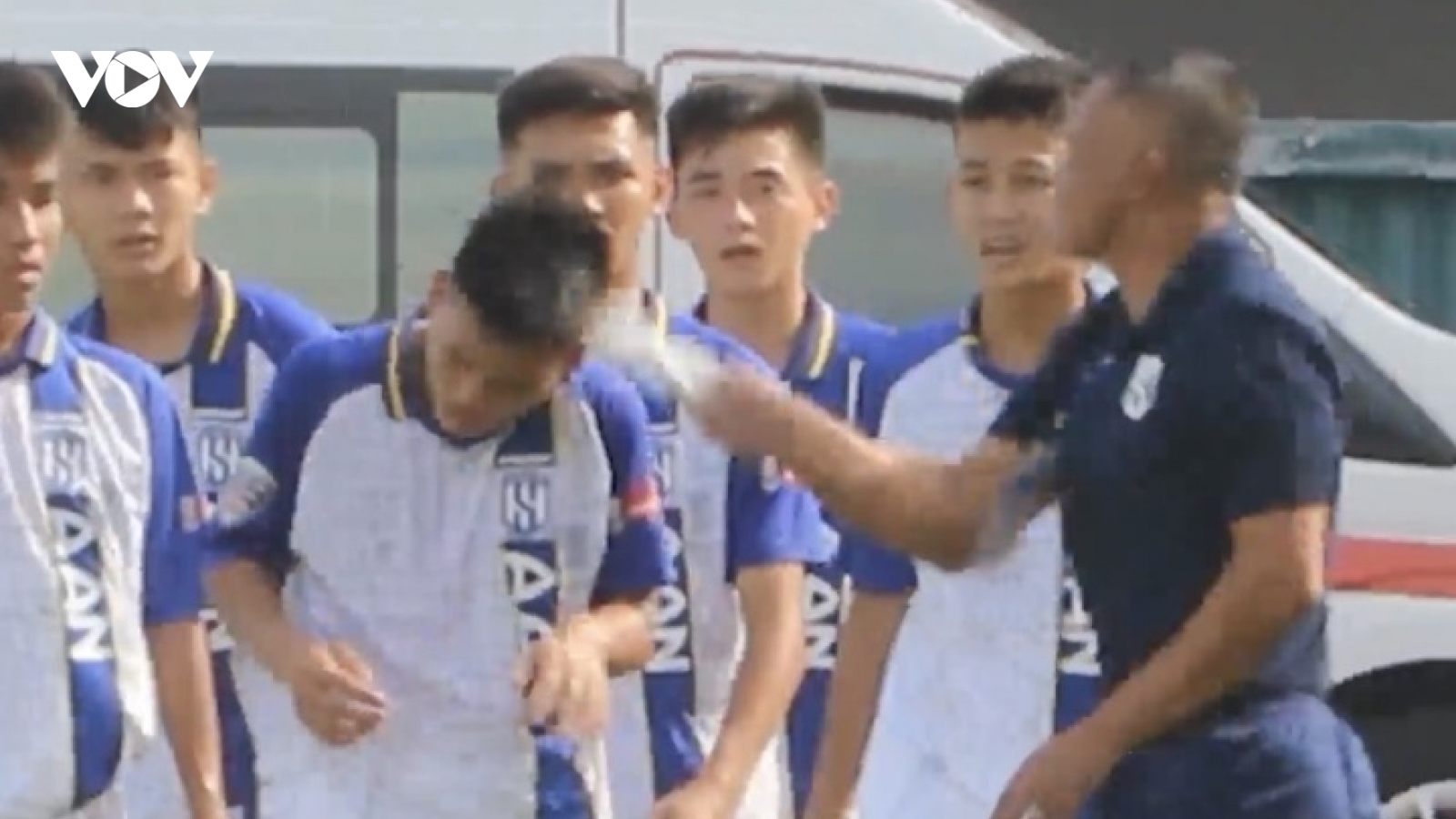 Cầu thủ U15 SLNA viết tâm thư xin lỗi HLV Ngô Quang Trường