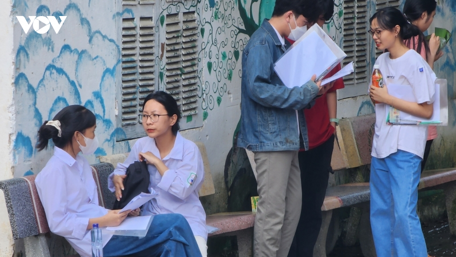 Tạm dừng tăng học phí Đại học: Áp lực chất lượng?