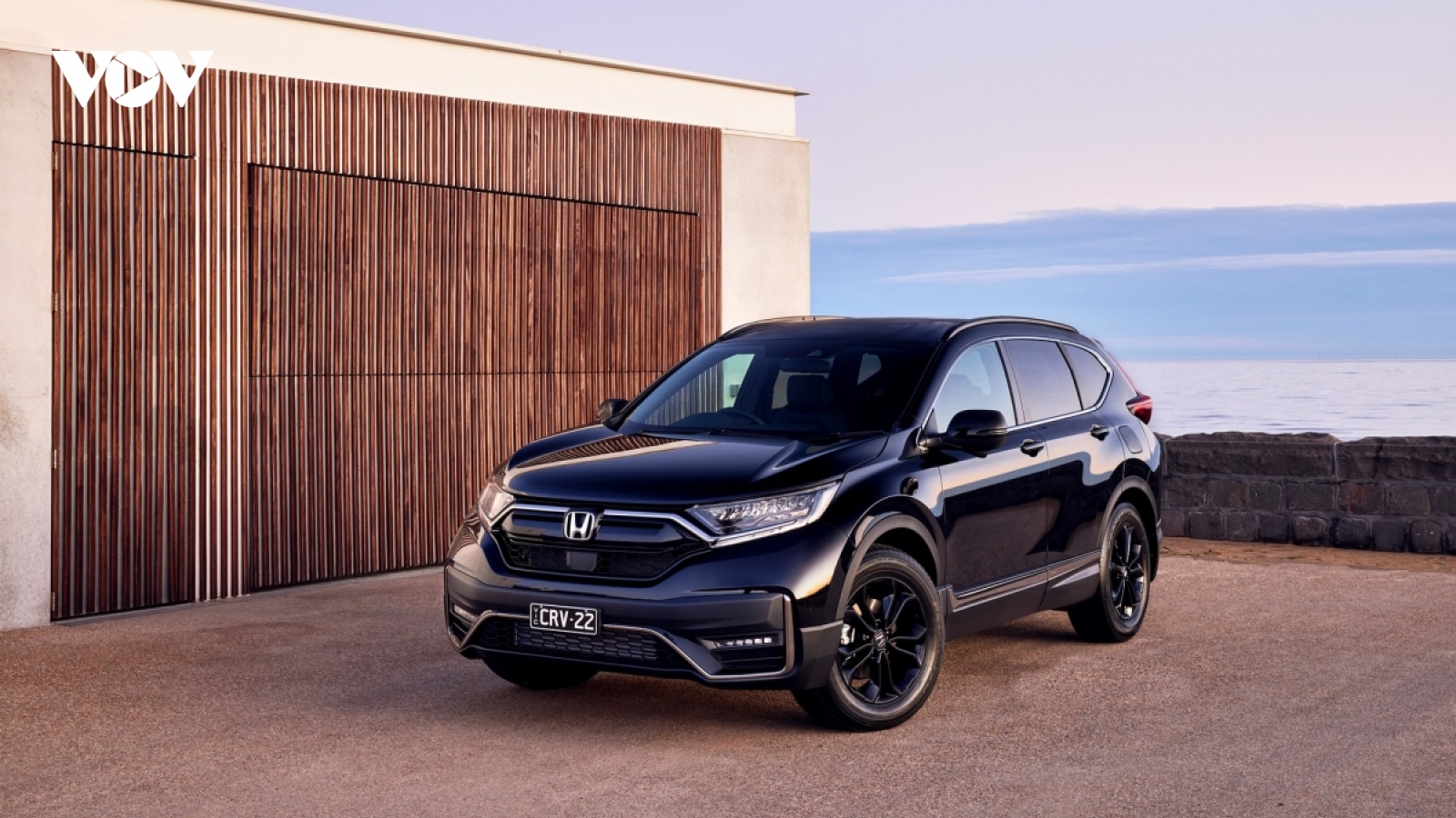 Bảng giá xe Honda tháng 8: Khách hàng mua CR-V được tặng 150 triệu đồng