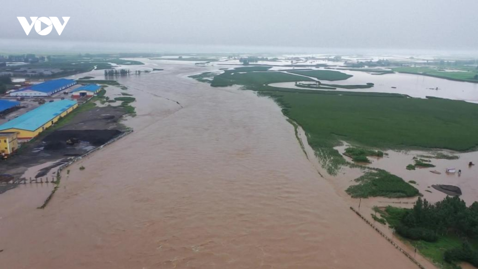 Trung Quốc ứng phó khẩn cấp với bão Khanun