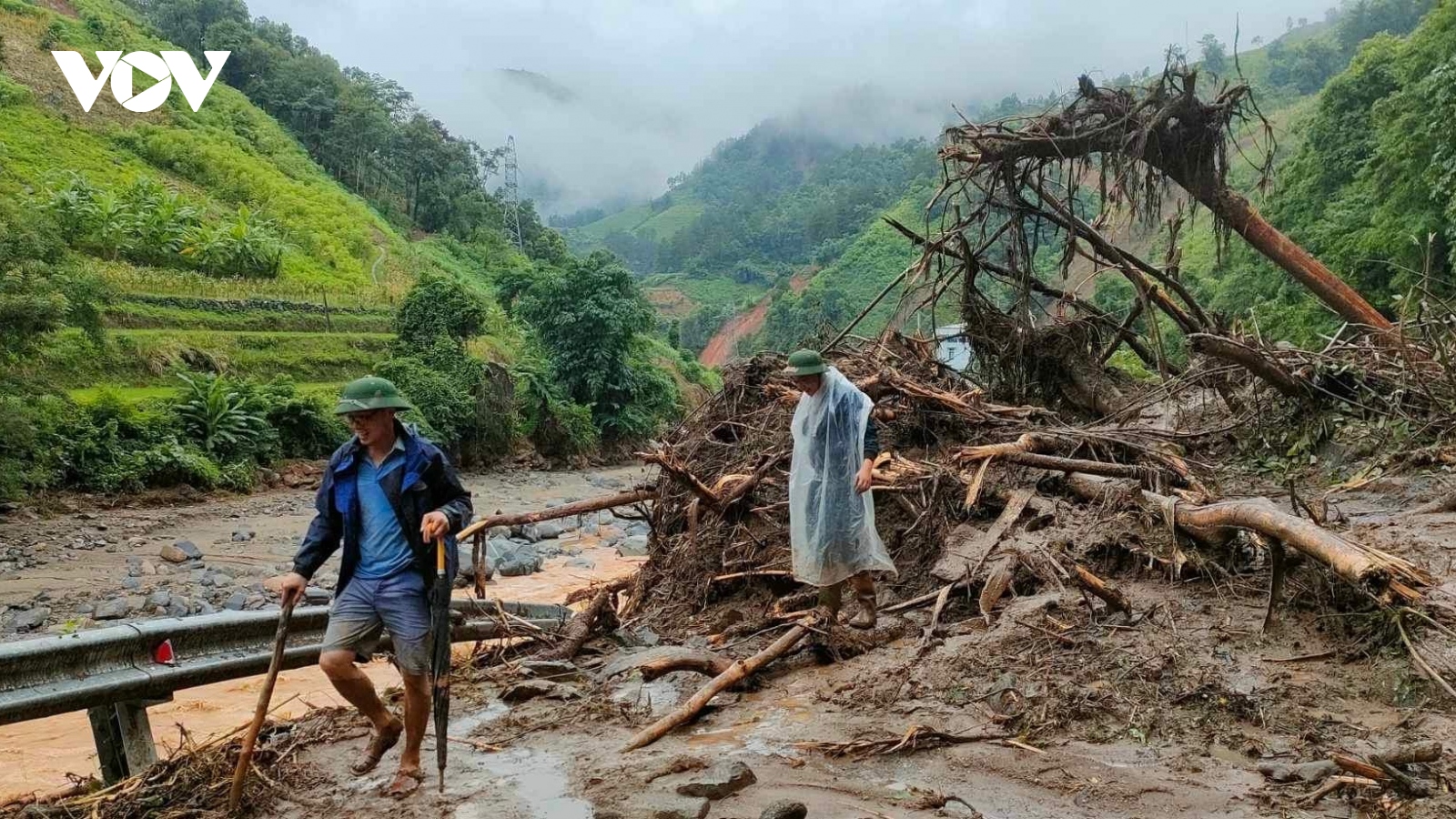 Mù Cang Chải ngổn ngang sau lũ
