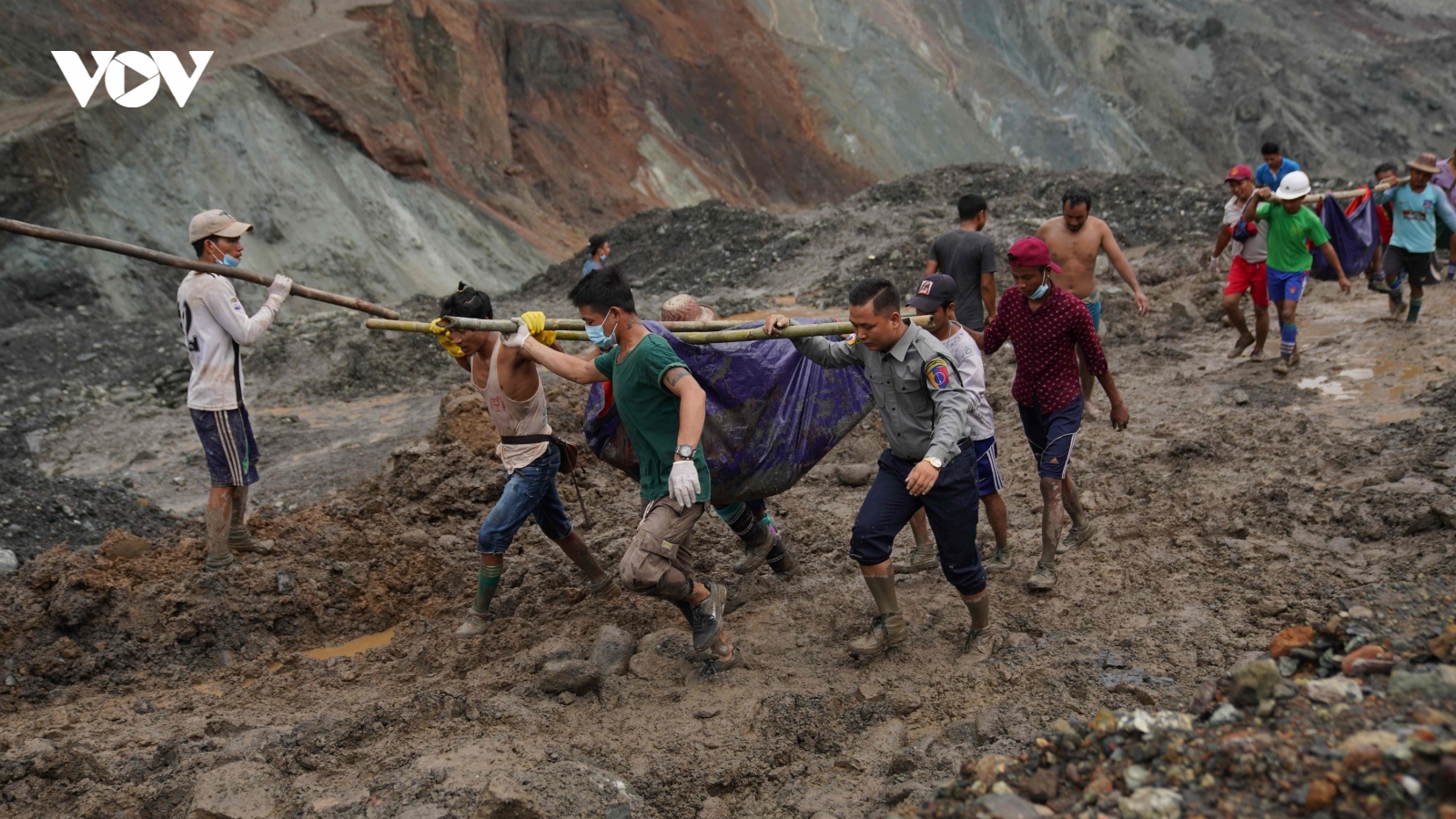 Sạt lở mỏ khai thác ngọc bích tại Myanmar, lo ngại 36 người chết