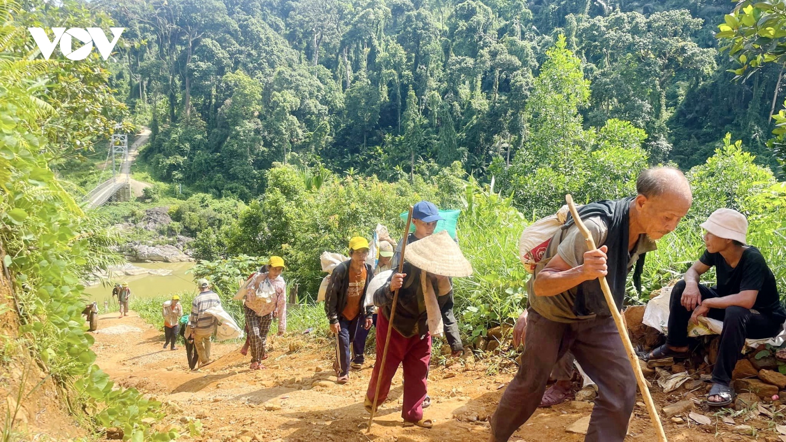 Một năm làm nhà, ba năm không trả được nợ