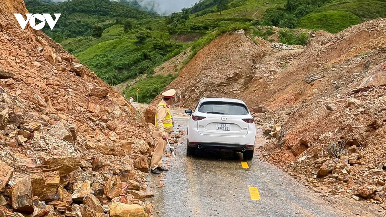 Nhiều điểm sạt lở trên các tuyến quốc lộ, tỉnh lộ ở Điện Biên