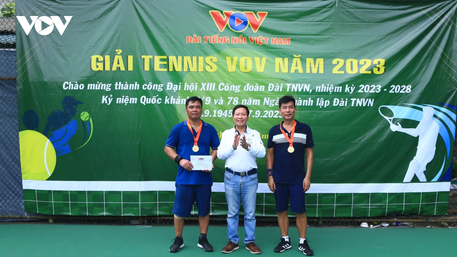 Sôi động giải Tennis VOV 2023