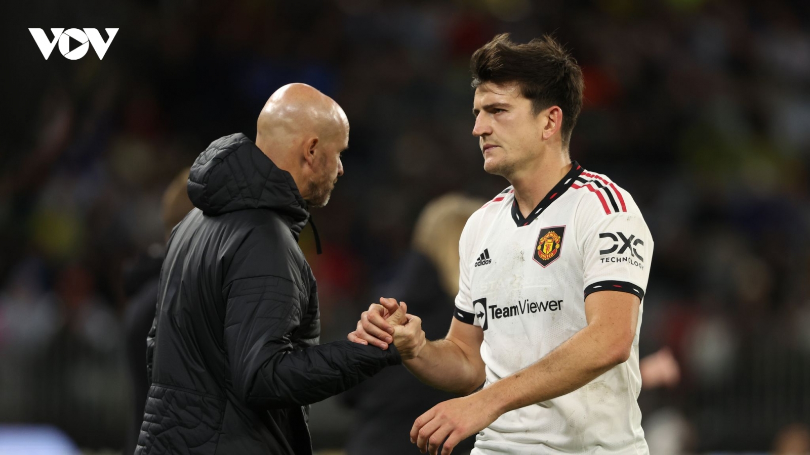 HLV Erik Ten Hag “nhắc khéo” Maguire cần sớm rời MU