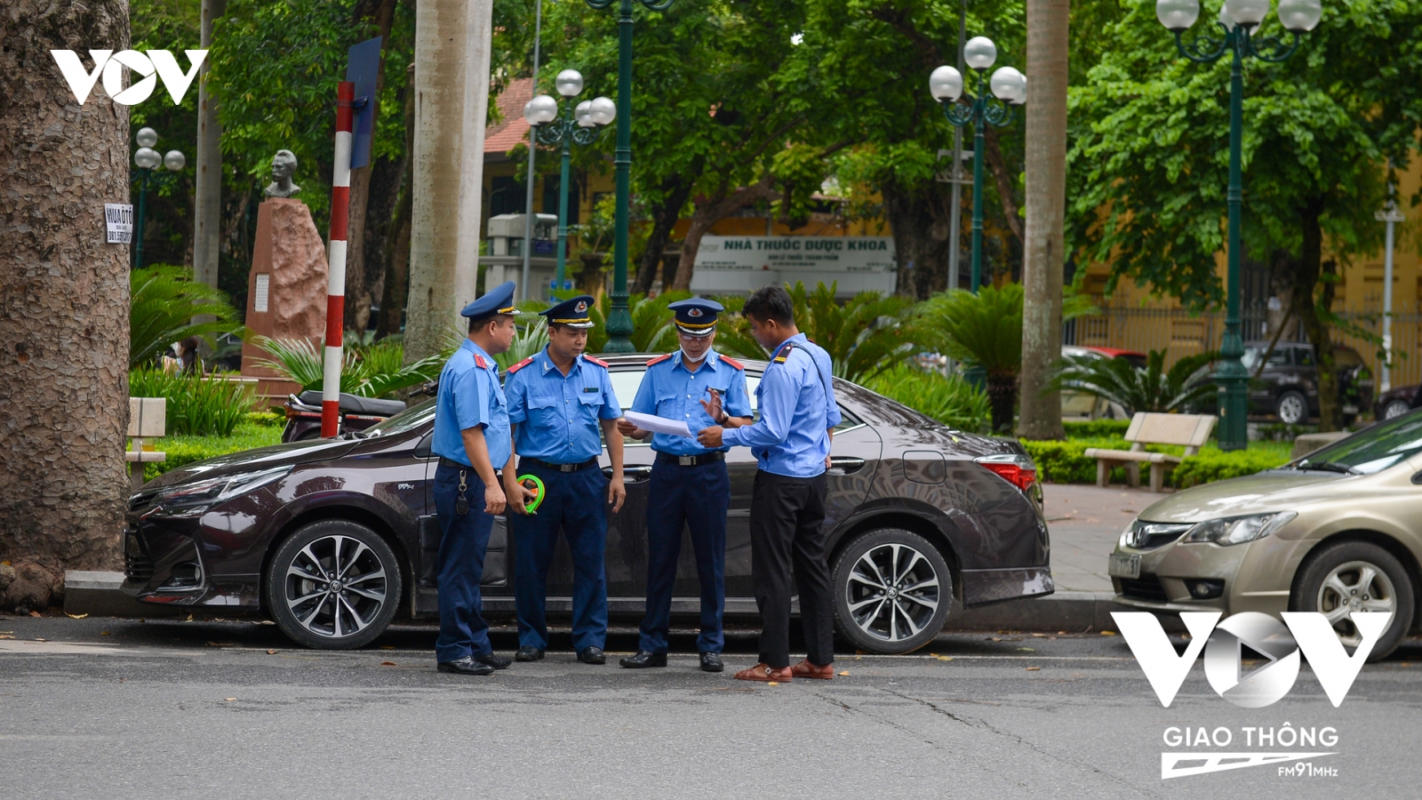 Thanh tra giao thông không được dừng phương tiện?