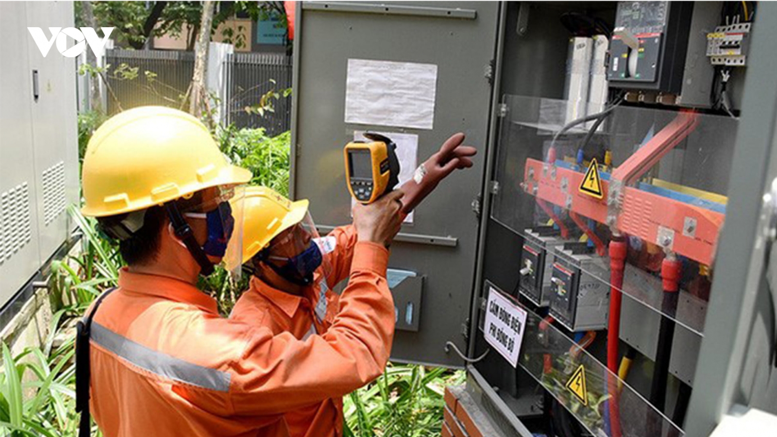 Tiết kiệm điện: Thay đổi nhận thức, hành động thực chất