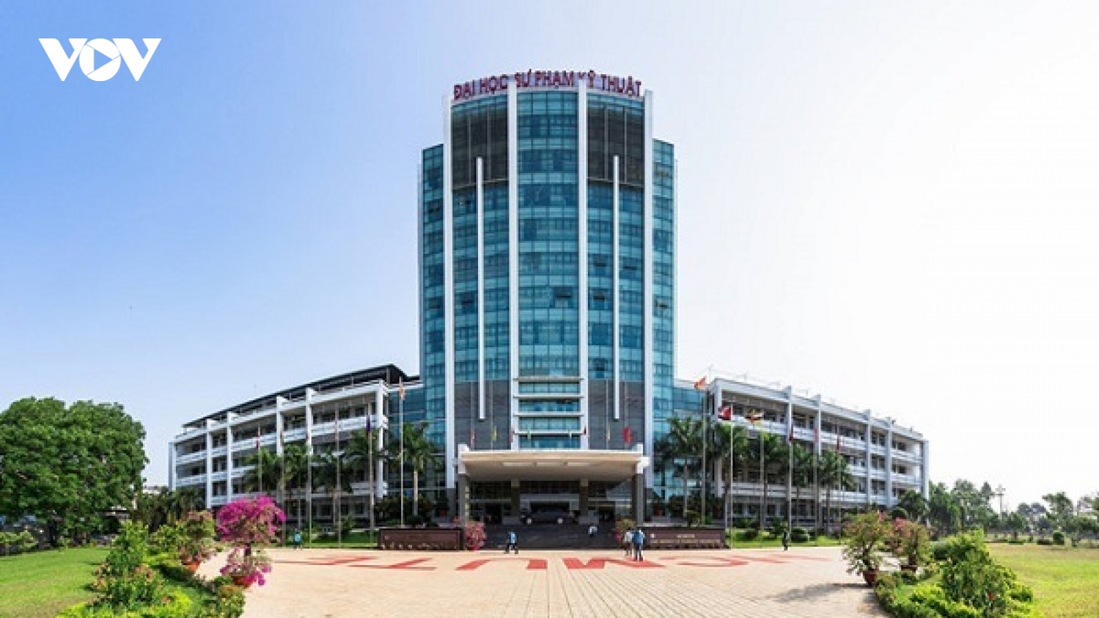 Công bố điểm chuẩn Đại học Sư phạm Kỹ thuật TP.HCM năm 2023, cao nhất là 27,25