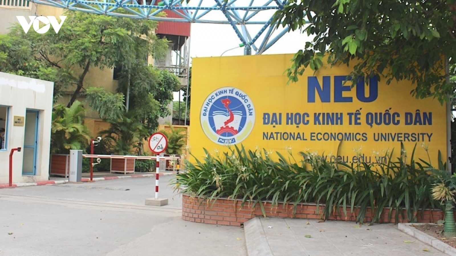 Điểm chuẩn ĐH Kinh tế quốc dân năm 2023, thấp nhất là 26,2 điểm