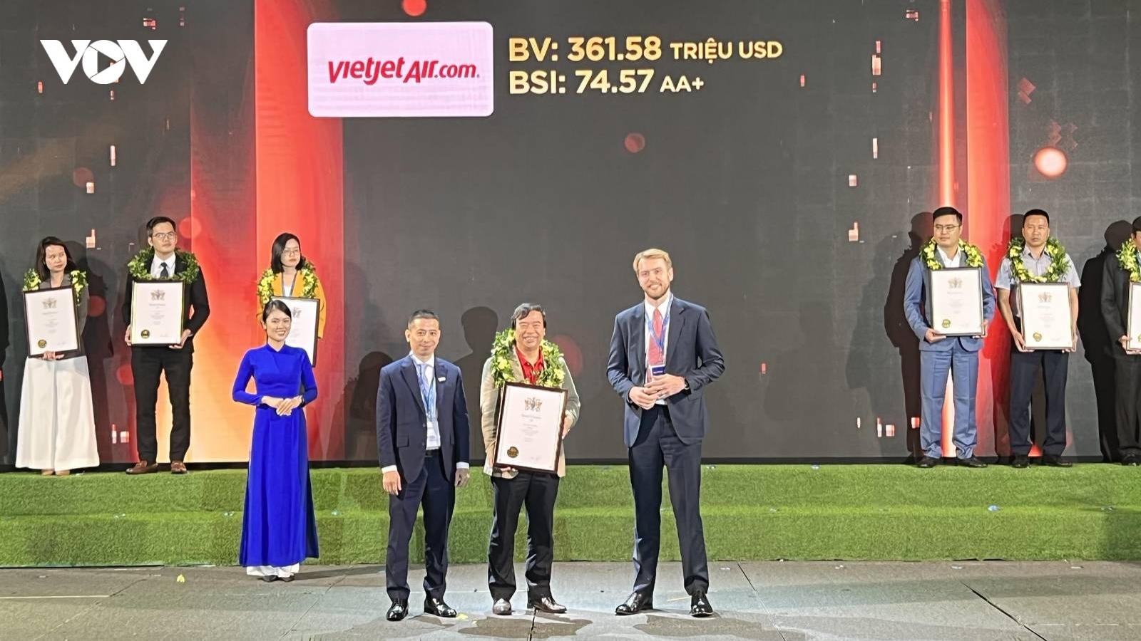 Vietjet là một trong 100 thương hiệu giá trị nhất Việt Nam