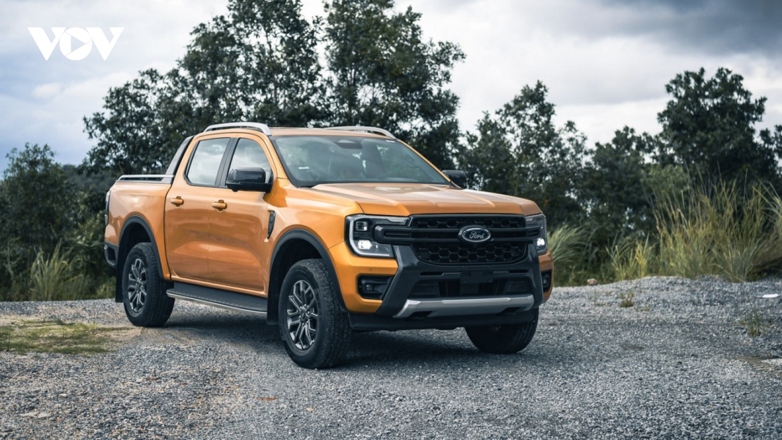 Top xe bán tải bán chạy nhất tháng 9: Ford Ranger lất át các đối thủ