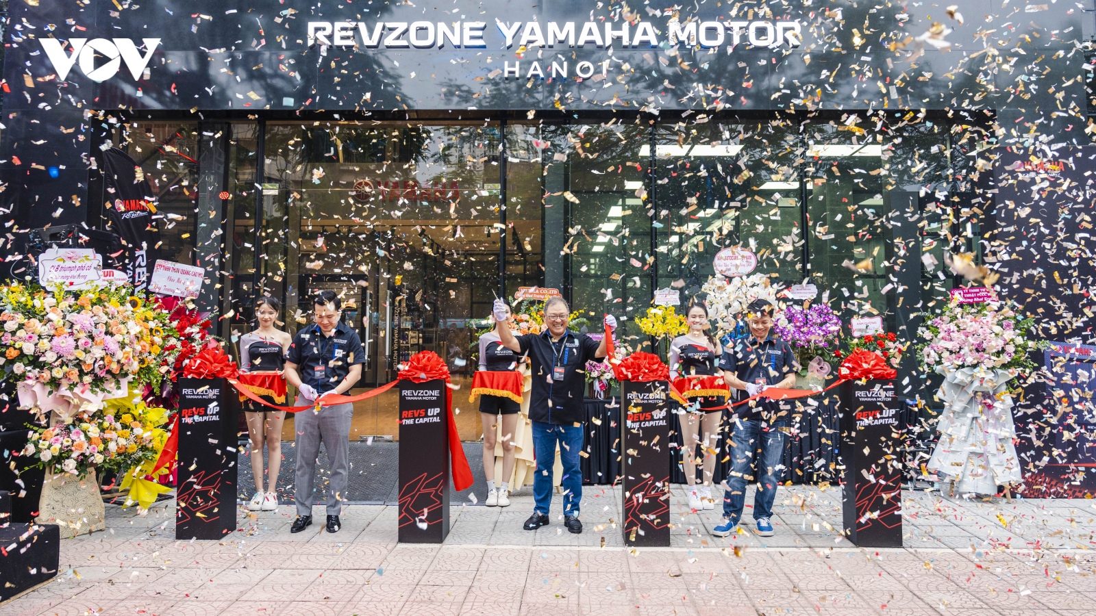 Yamaha khai trương showroom xe phân khối lớn đầu tiên tại Hà Nội