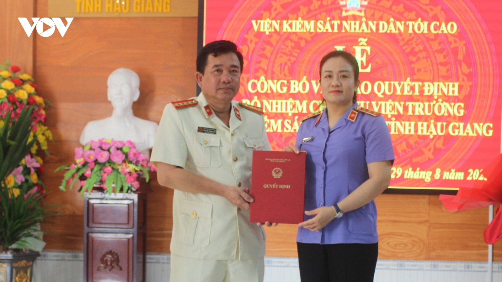 Công bố quyết định của Viện trưởng Viện KSND tối cao về công tác cán bộ