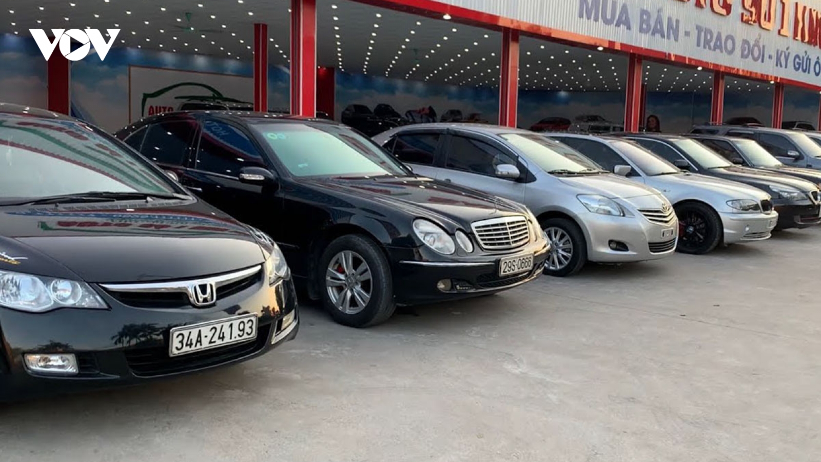 Chủ doanh nghiệp mua bán ô tô cũ nói gì về Thông tư 24