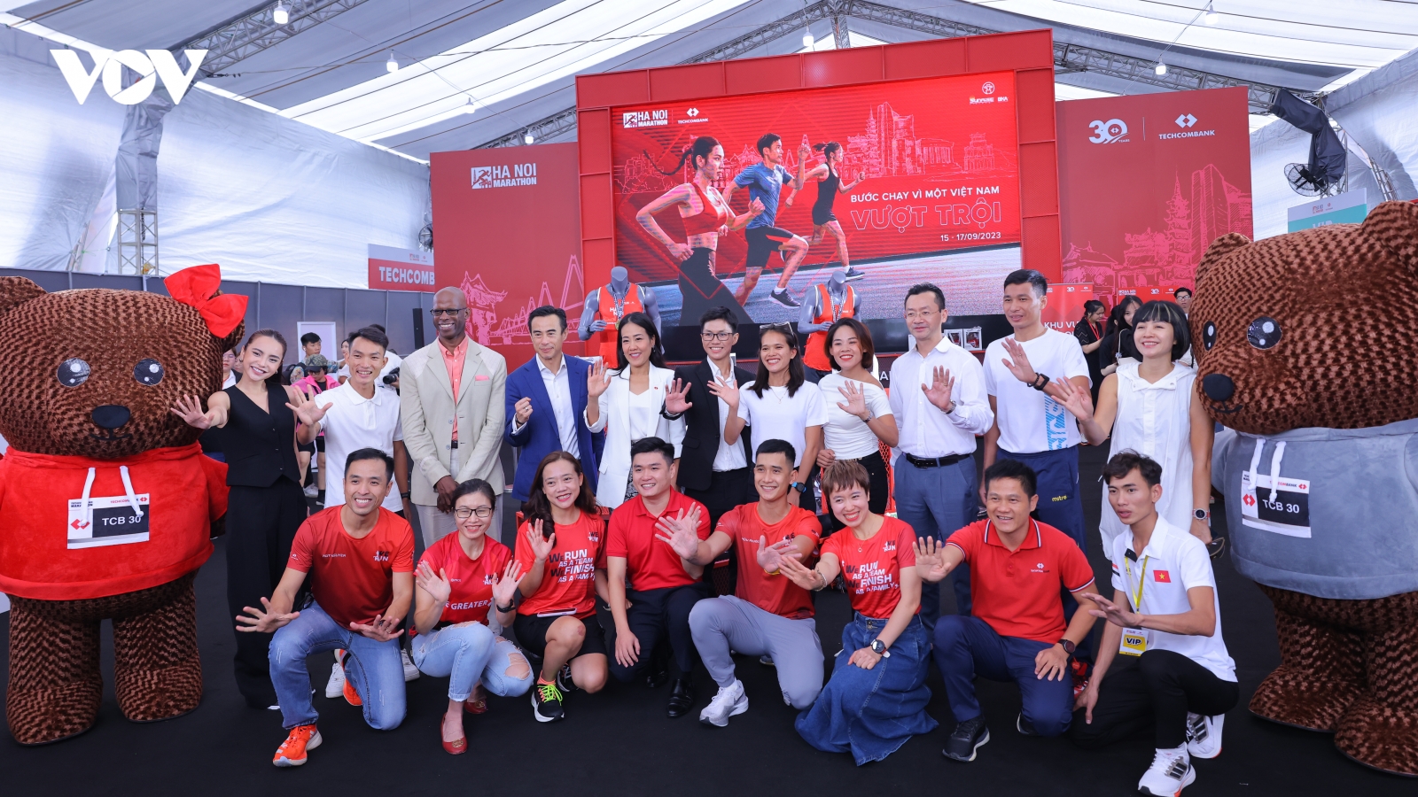 Hà Nội Marathon Techcombank 2023: Bước chạy vì một Việt Nam vượt trội