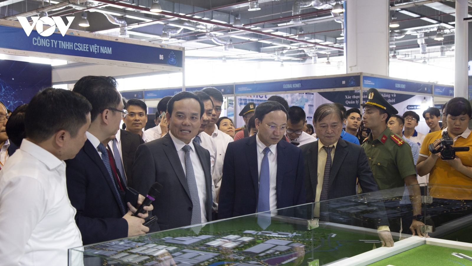 Phó Thủ tướng Trần Lưu Quang dự sự kiện Techconnect and Innovation Viet Nam 2023