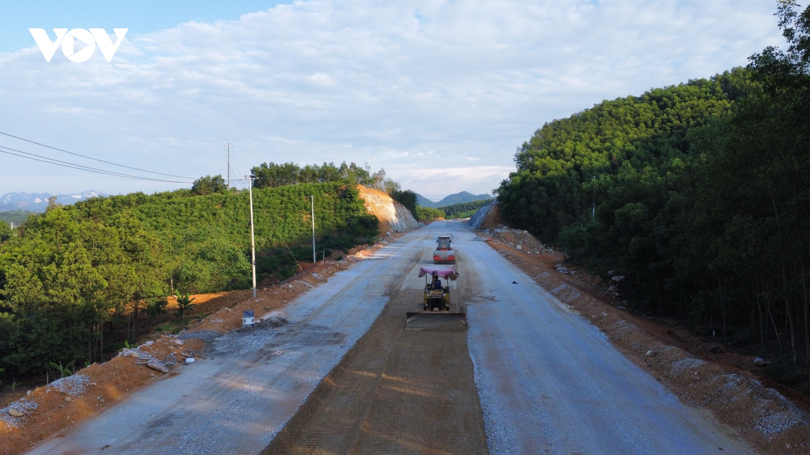 Hai dự án cao tốc Bắc-Nam qua Hà Tĩnh cam kết "về đích” đúng tiến độ