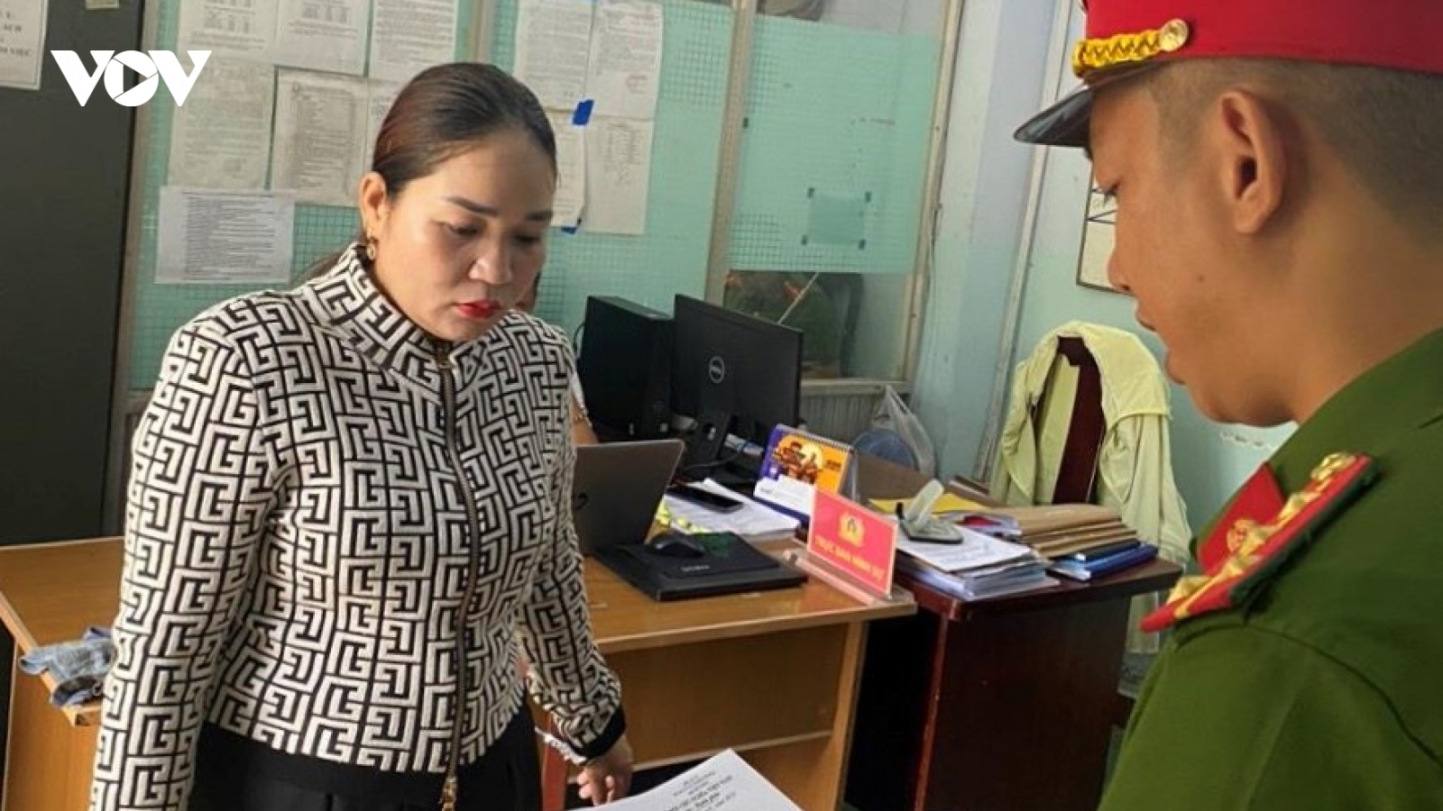 Dựng chuyện hầu đồng "giải hạn" để lừa đảo chiếm đoạt tài sản