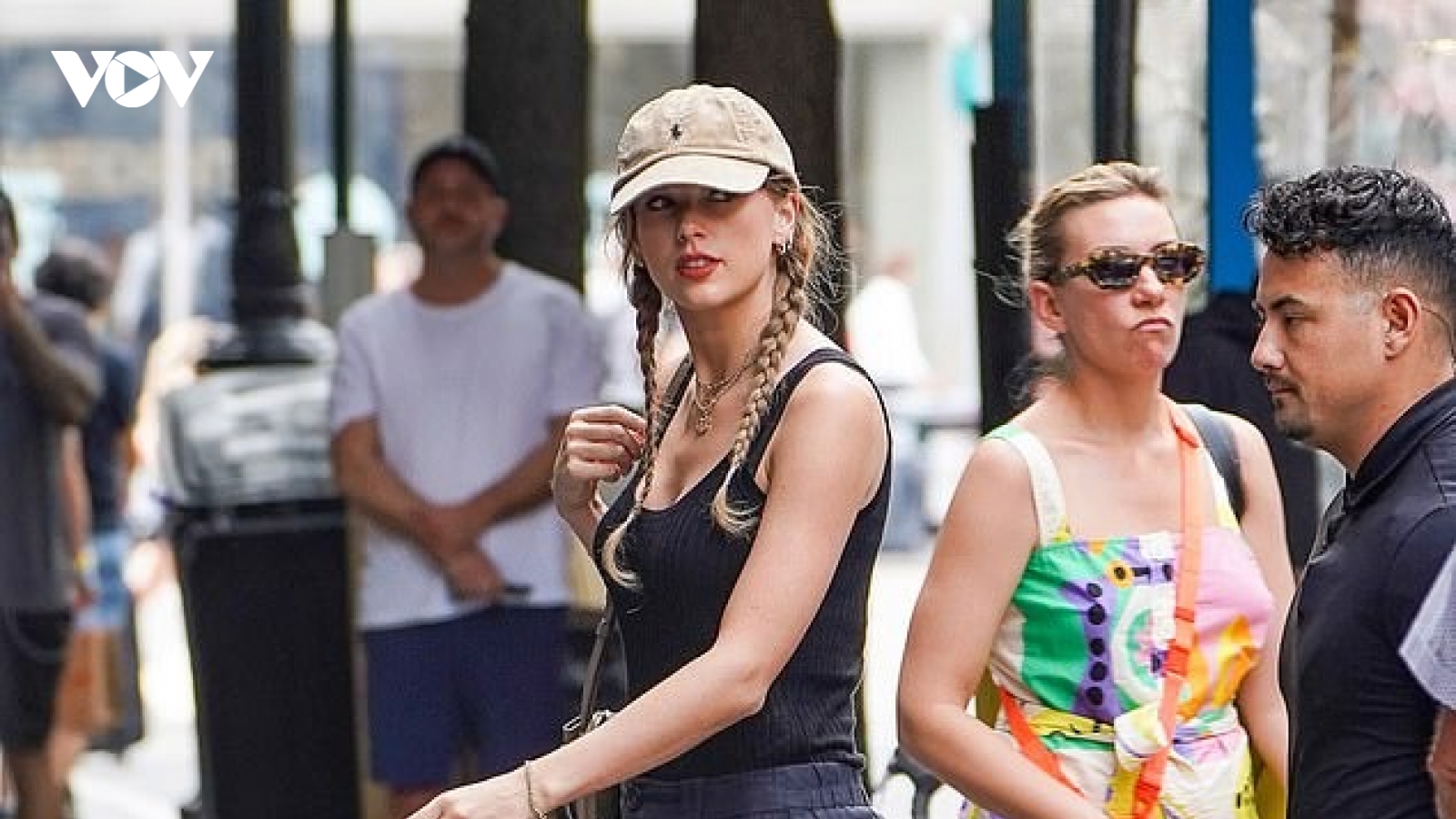 Taylor Swift suýt chạm mặt tình cũ Matty Healy tại New York