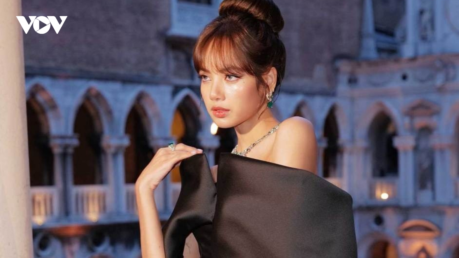 Lisa Blackpink lập kỷ lục Guinness thế giới mới