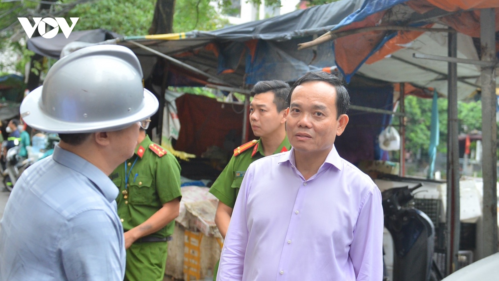 Phó Thủ tướng Trần Lưu Quang xuống hiện trường vụ cháy chung cư mini ở Hà Nội