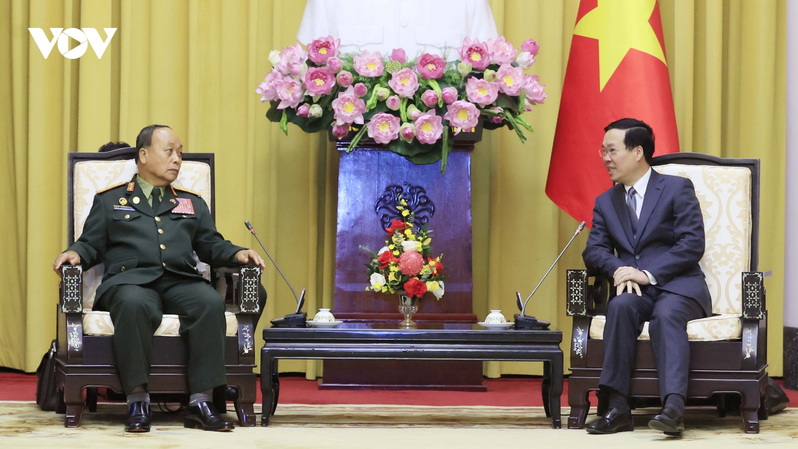 Chủ tịch nước Võ Văn Thưởng tiếp Thứ trưởng Bộ Quốc phòng Lào