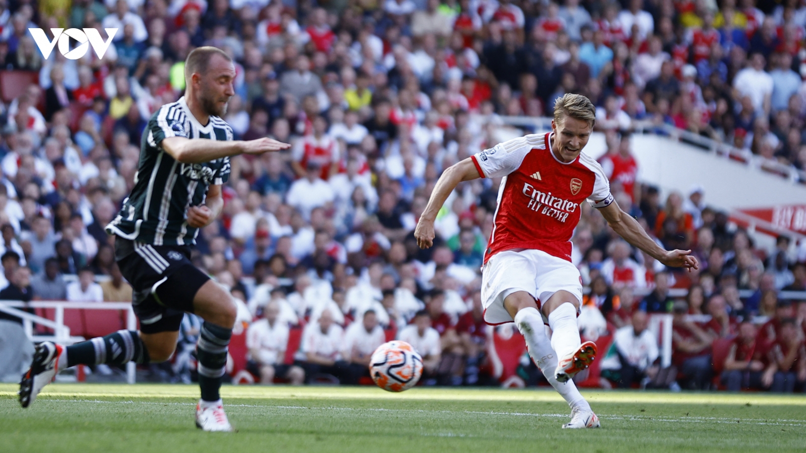 Bảng xếp hạng Ngoại hạng Anh mới nhất: Arsenal đẩy MU khỏi tốp 10